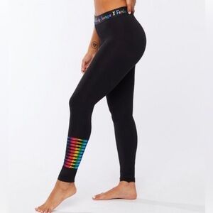 Savage X Fenty Forever Savage Legging Rainbow size M